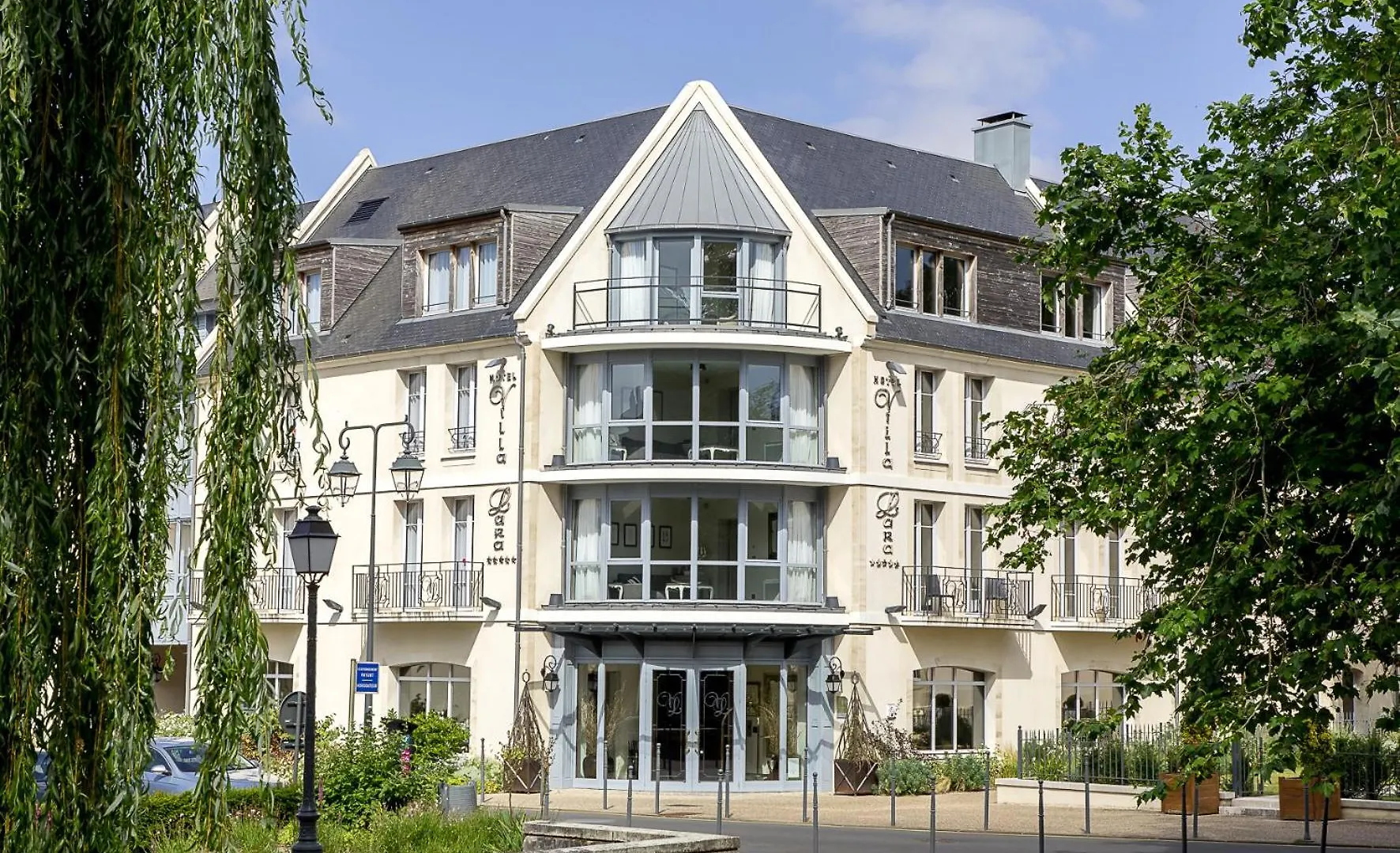 Où Séjourner dans le Calvados : 4 Hôtels Centraux Incontournables