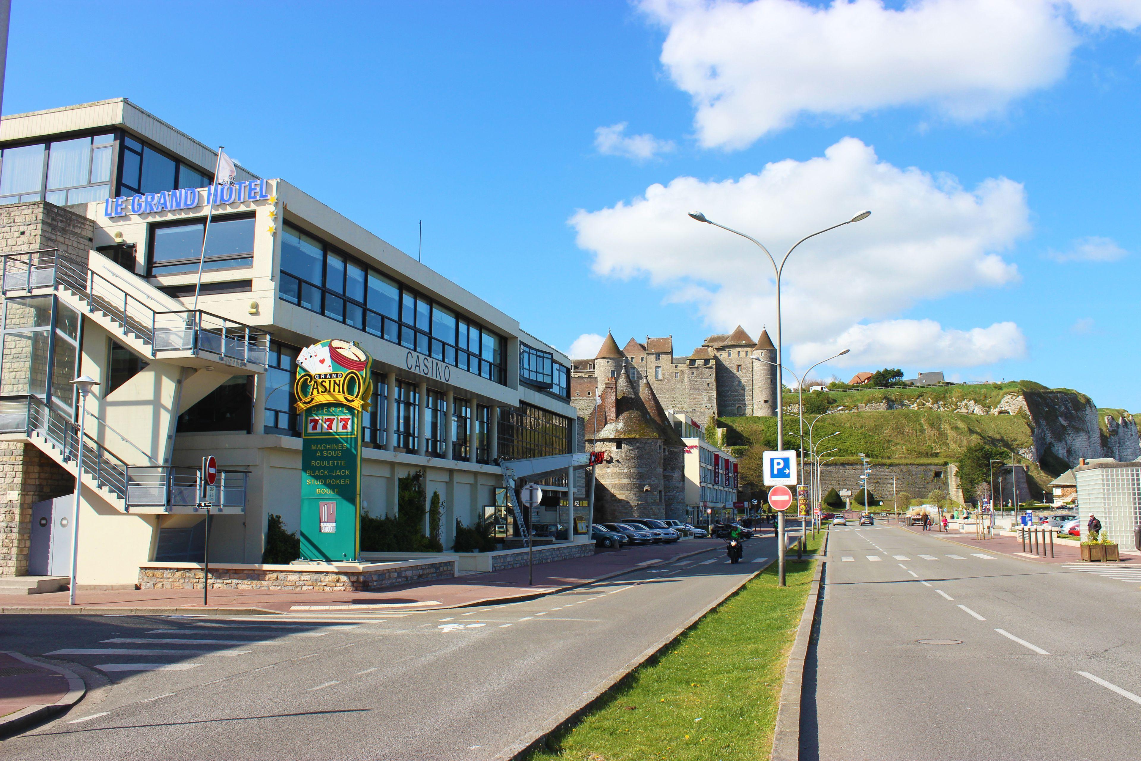 4 Hôtels Centraux près du Pont Colbert à Dieppe