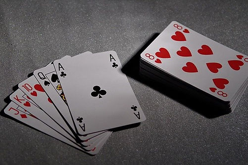 playing-cards-1201258_640.jpg